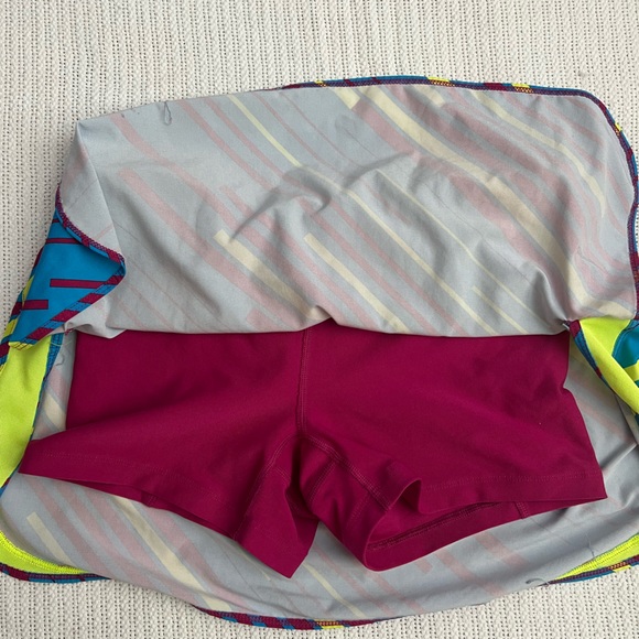 Nike running or tennis skort - Picture 2 of 3